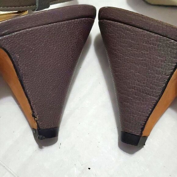 Joy & Peace Gray Textured Snakeskin Leather Crossed Strappy Sandals - Picture 8 of 11